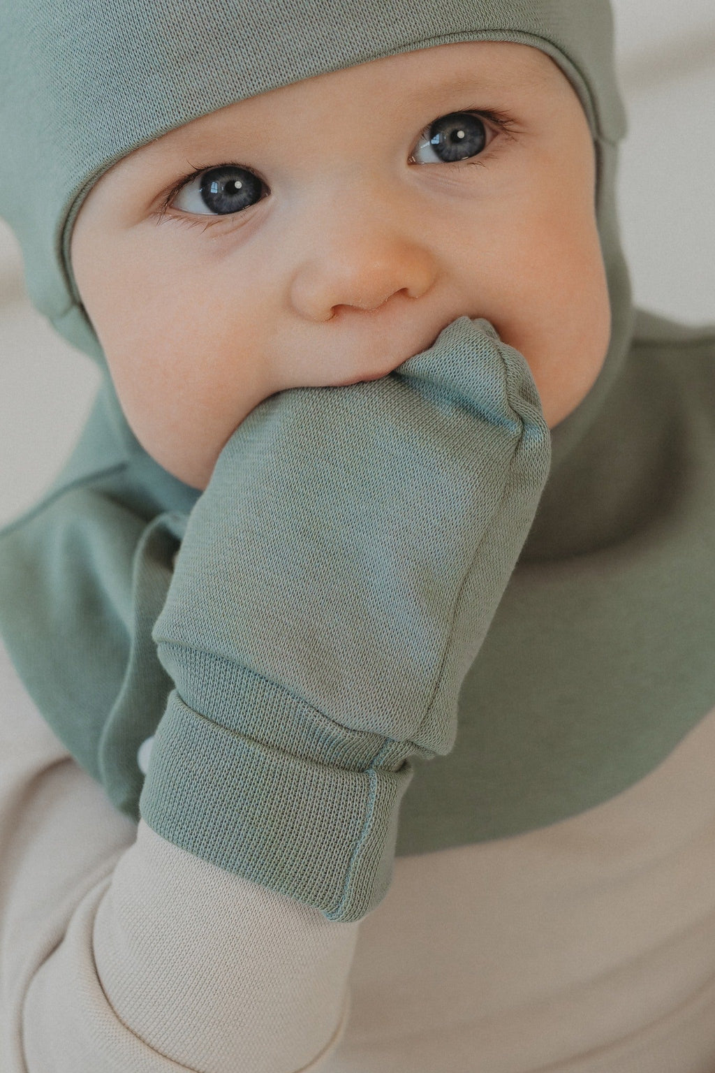 Ribb baby gloves GIRA