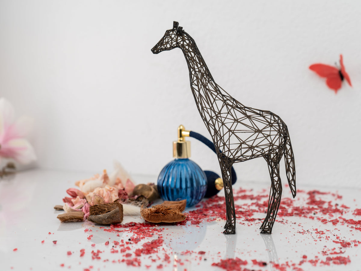 Elegant Giraffe Wireframe Sculpture-3