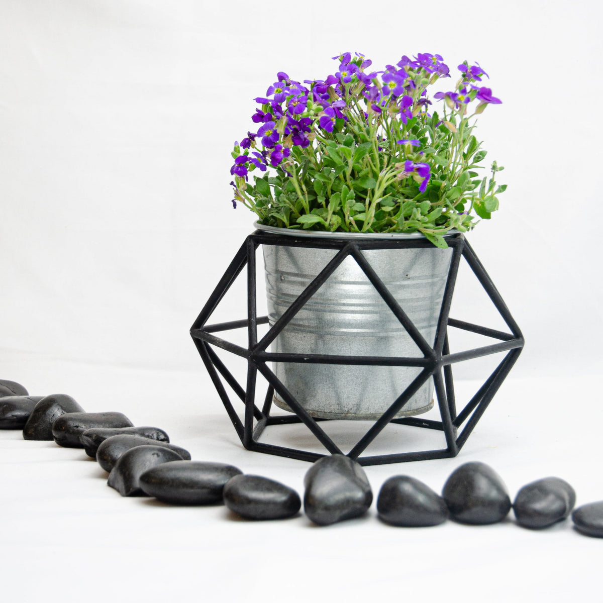Geometric Wire Vase Cage – Modern Design for Weddings & Everyday Living-0