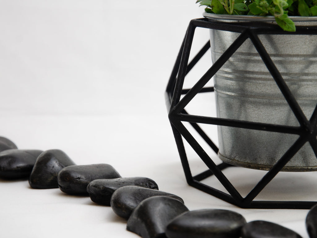 Geometric Wire Vase Cage – Modern Design for Weddings & Everyday Living-1